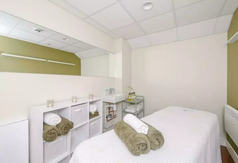 17 Woolacombe The Byron