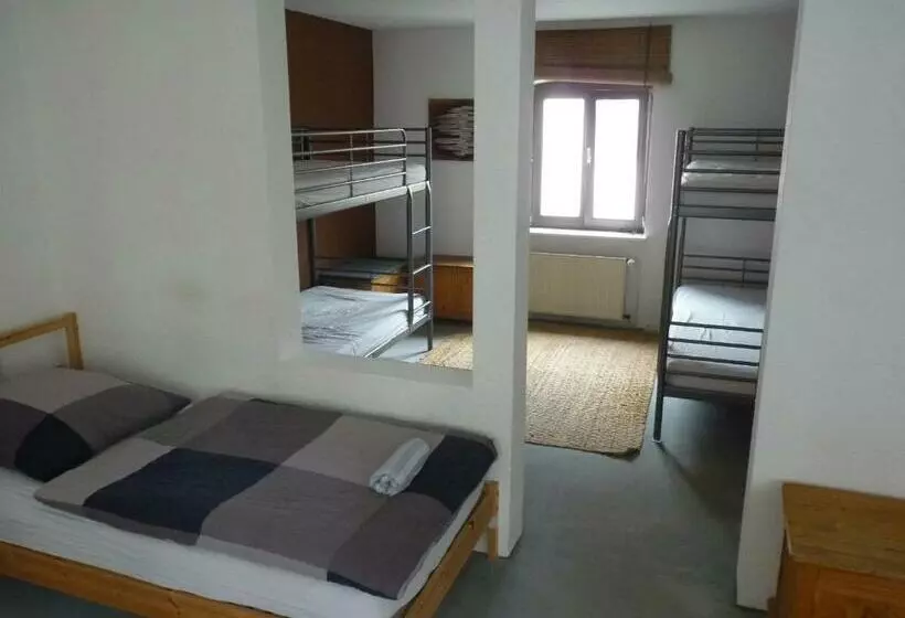 404 Hostel