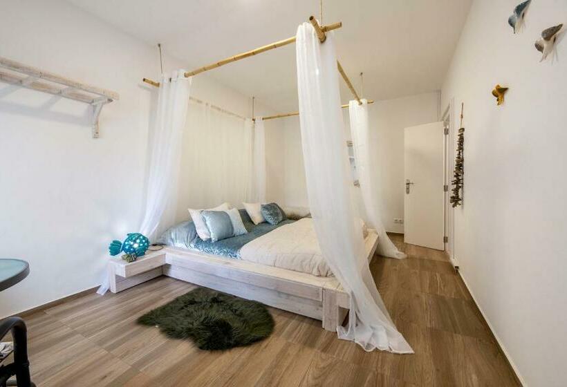 Bed and Breakfast O Quintal Guesthouse