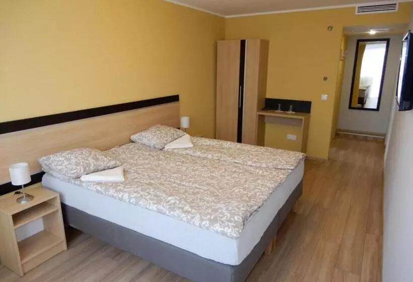 ベッドアンドブレックファースト Rómahegy Rendezvényház