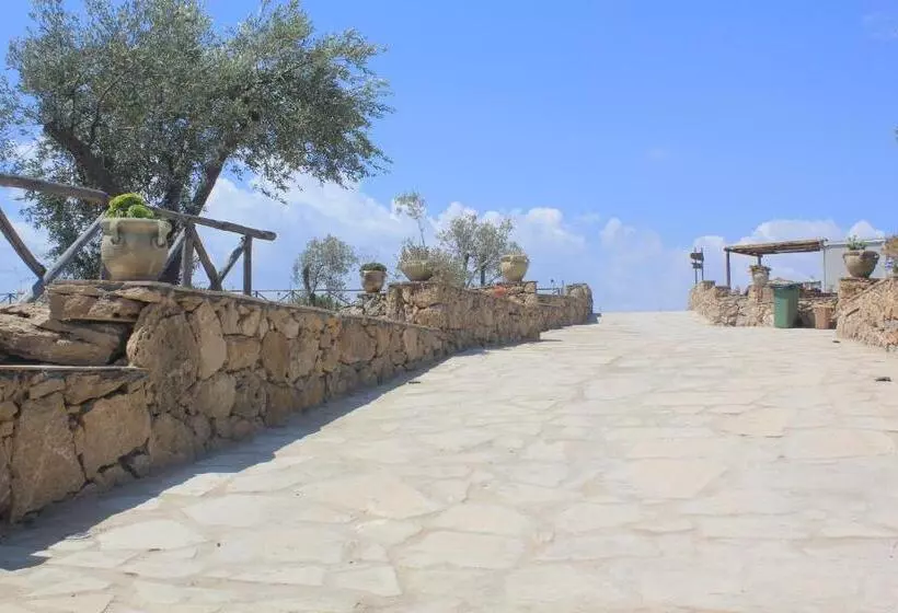 هتل Villaggio San Demetrio