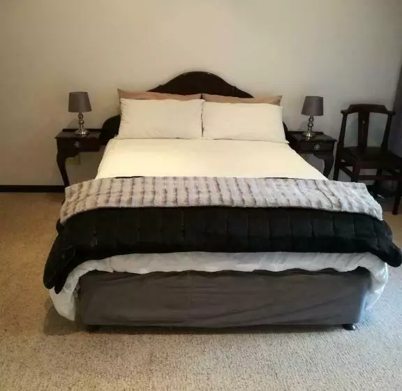 ペンション Pearl Oyster Guesthouse