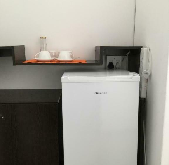 Пансион Pearl Oyster Guesthouse