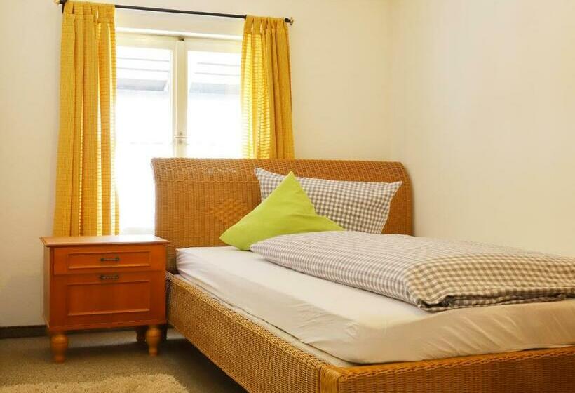 Общежитие Pension Adler