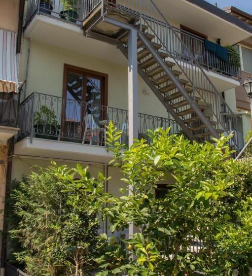 مبيت وإفطار Centrale