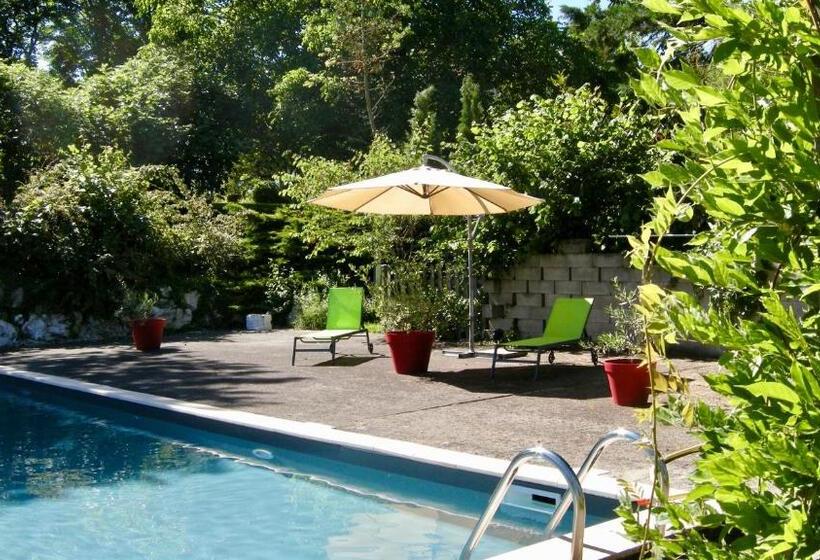 住宿加早餐  Château De Cartou