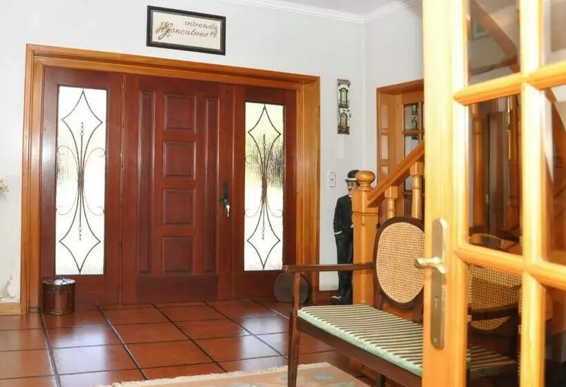 Aamiaismajoitus (B&B) Quintinha D´avó