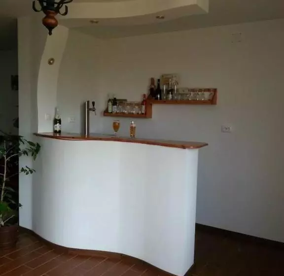 پانسیون Casa De Vacanta Macovei0744
