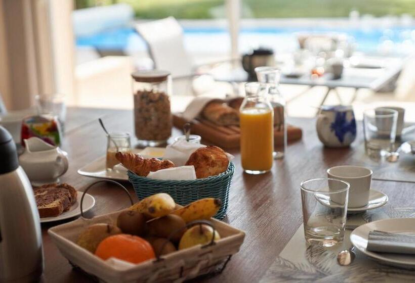 פנסיון Clos Bernon