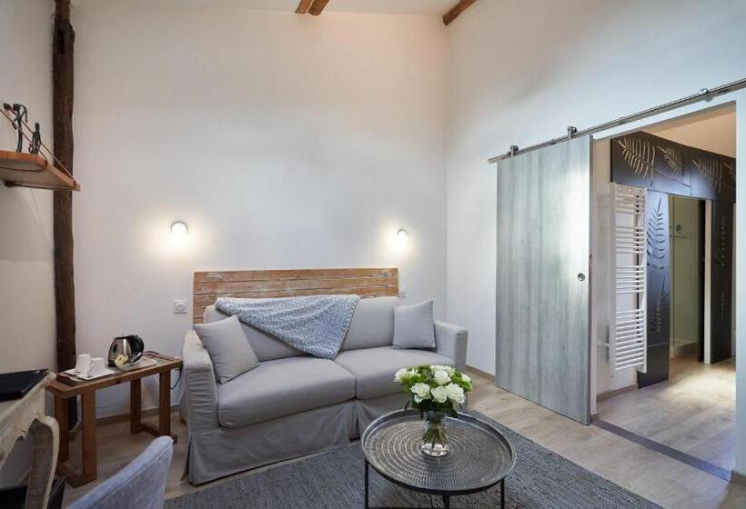 פנסיון Clos Bernon