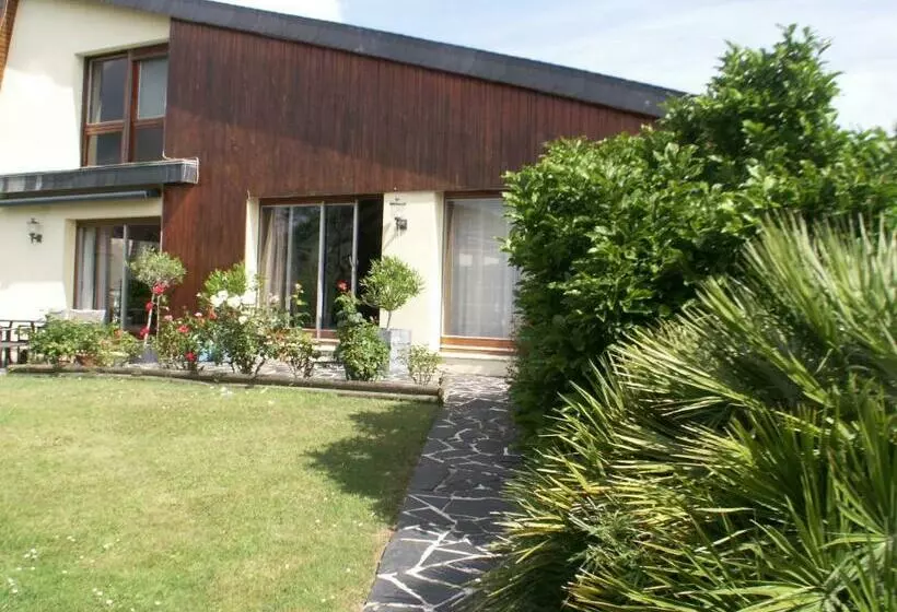 Aamiaismajoitus (B&B) Chambre Normande