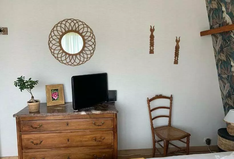 Aamiaismajoitus (B&B) Chambre Normande