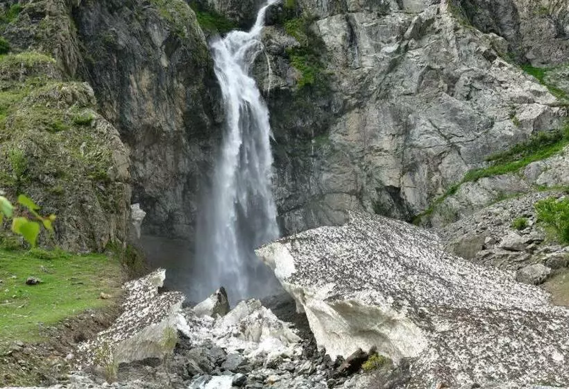 ベッドアンドブレックファースト Chambres D Hotes Les Clarines