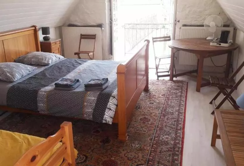 Aamiaismajoitus (B&B) Chambres D Hôtes L Oustal