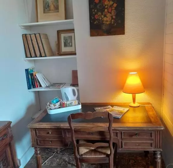 Aamiaismajoitus (B&B) Chambres D Hôtes L Oustal