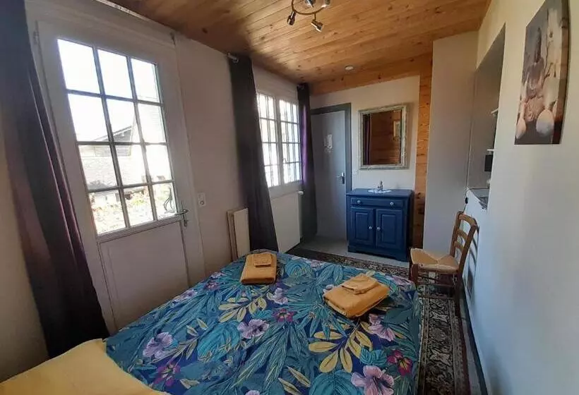 Aamiaismajoitus (B&B) Chambres D Hôtes L Oustal