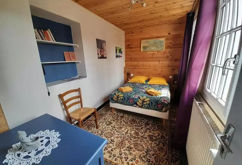 Aamiaismajoitus (B&B) Chambres D Hôtes L Oustal