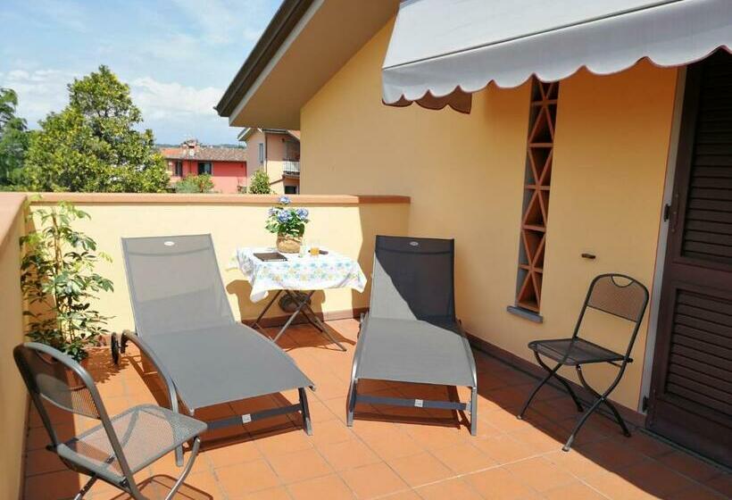 צימר Mansarda Sulla Francigena