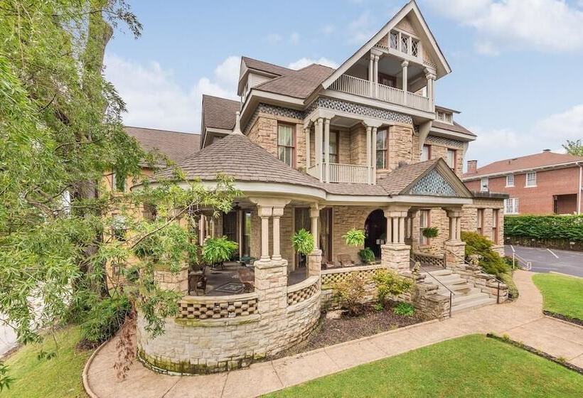 تختخواب و صبحانه The Mayors Mansion Inn