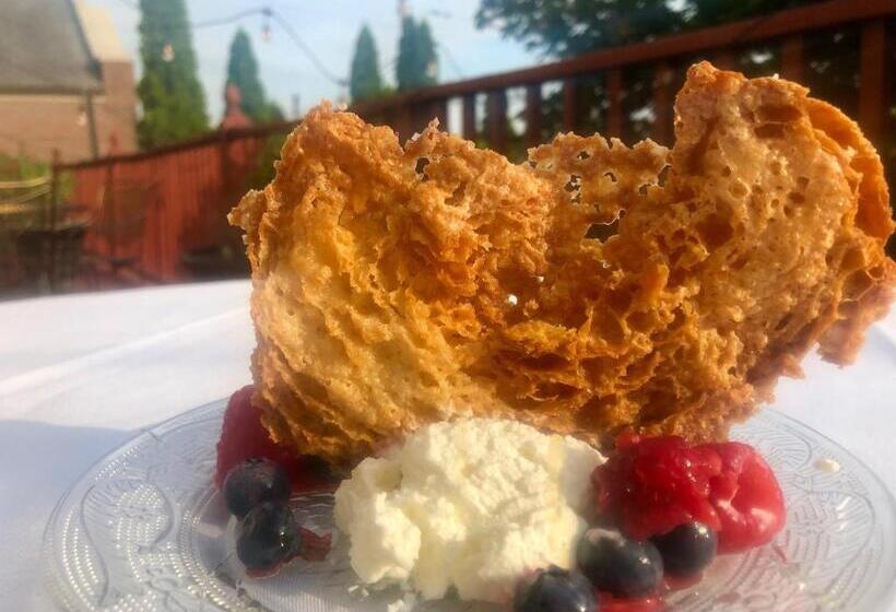 تختخواب و صبحانه The Mayors Mansion Inn