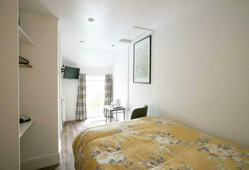 Cwtch Farm Bed & Breakfast