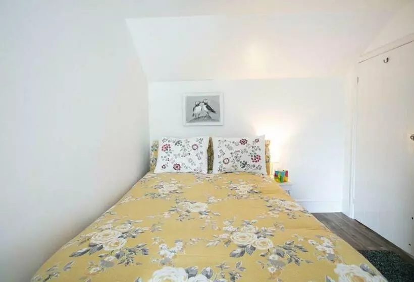Cwtch Farm Bed & Breakfast