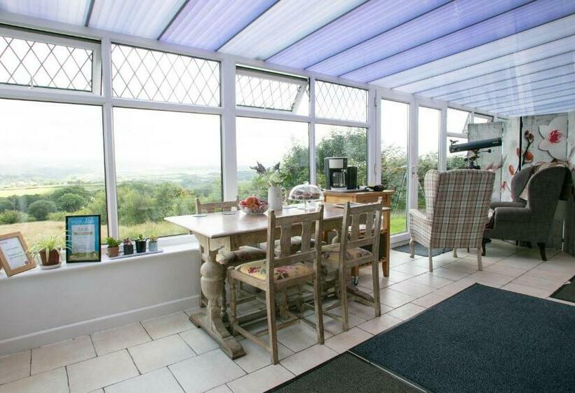 Cwtch Farm Bed & Breakfast