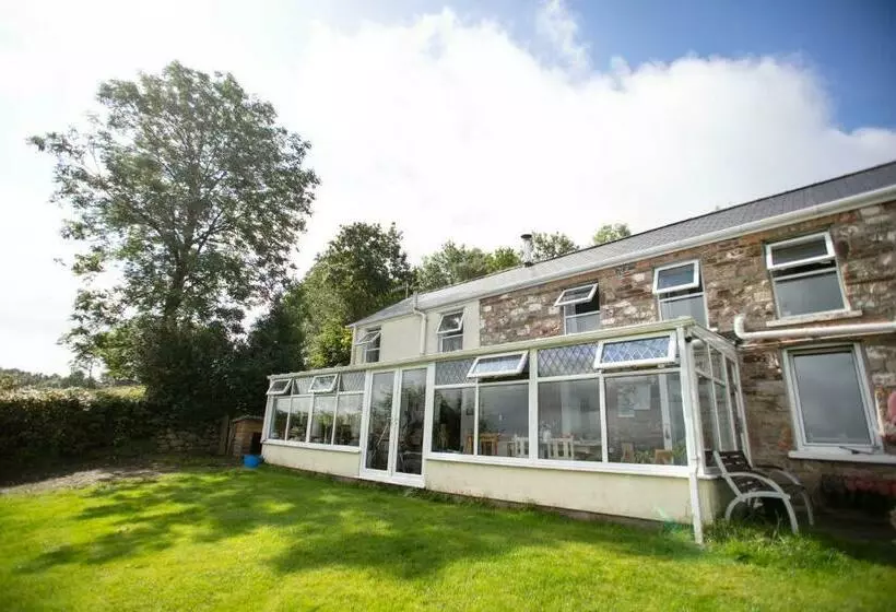 Cwtch Farm Bed & Breakfast
