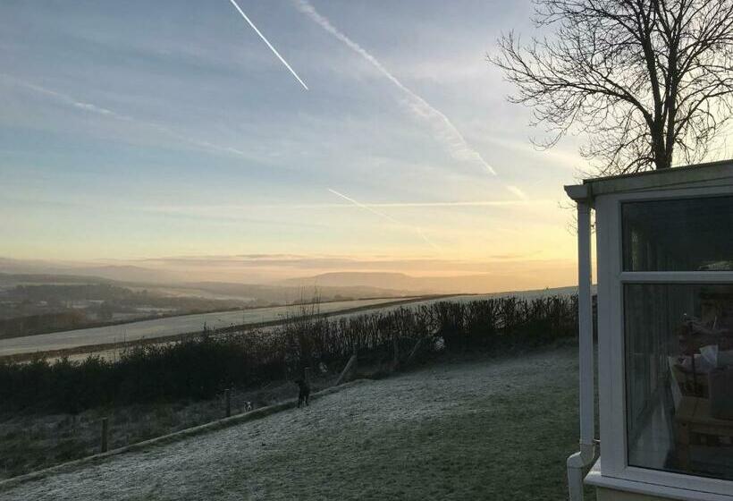 Cwtch Farm Bed & Breakfast