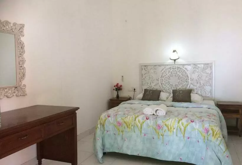 پانسیون Bali Segara Lestari Oceanfront Villas