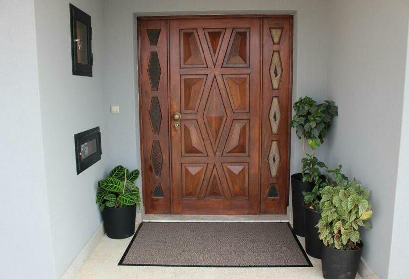 پانسیون Graciosa Guest House