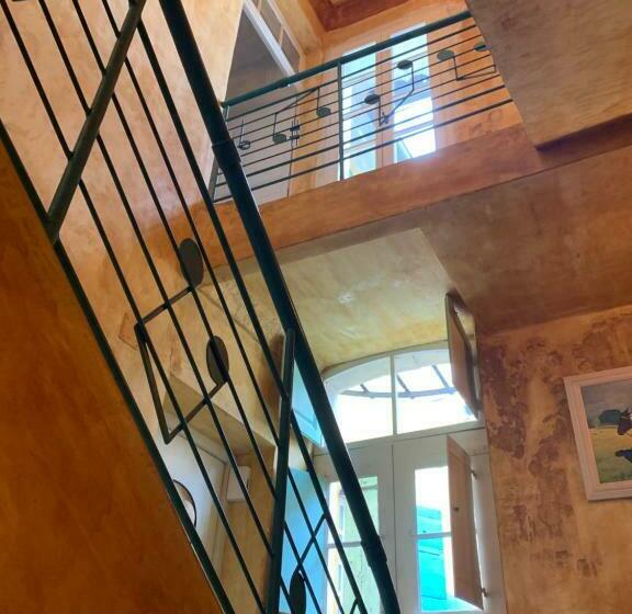 بنسيون La Sarrasine