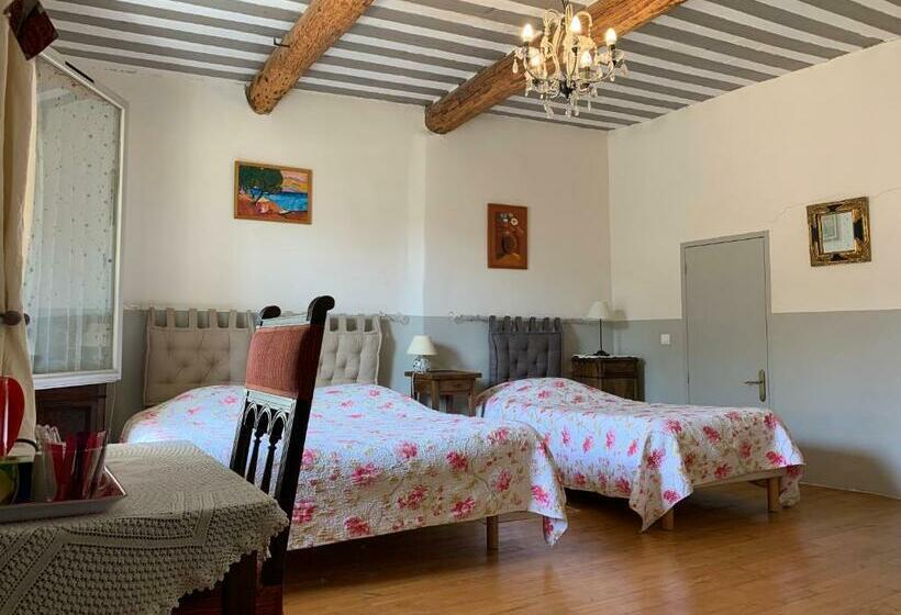 بنسيون La Sarrasine