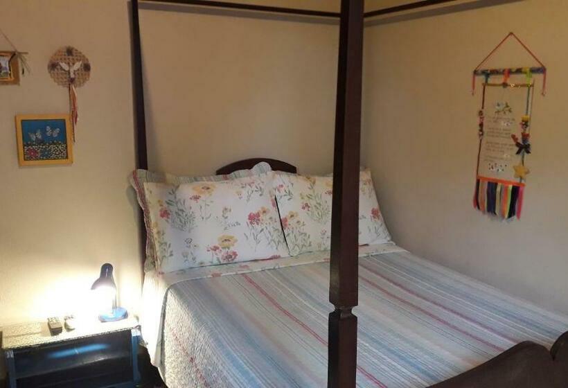 Pensão Poente Guest House