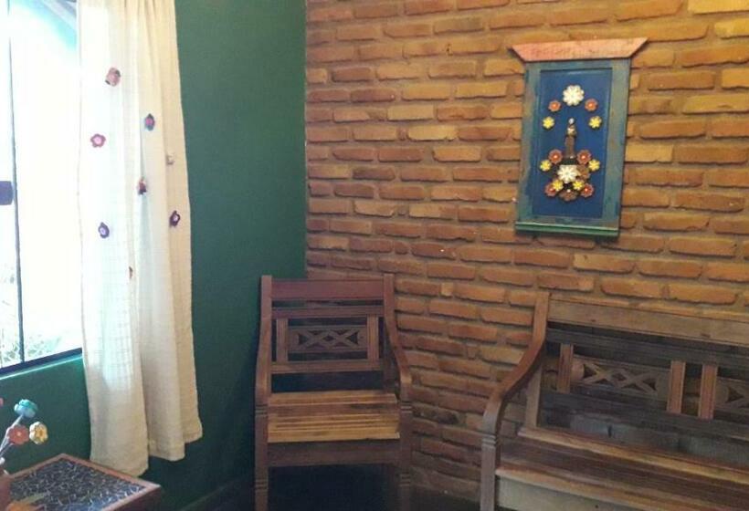 Pensão Poente Guest House