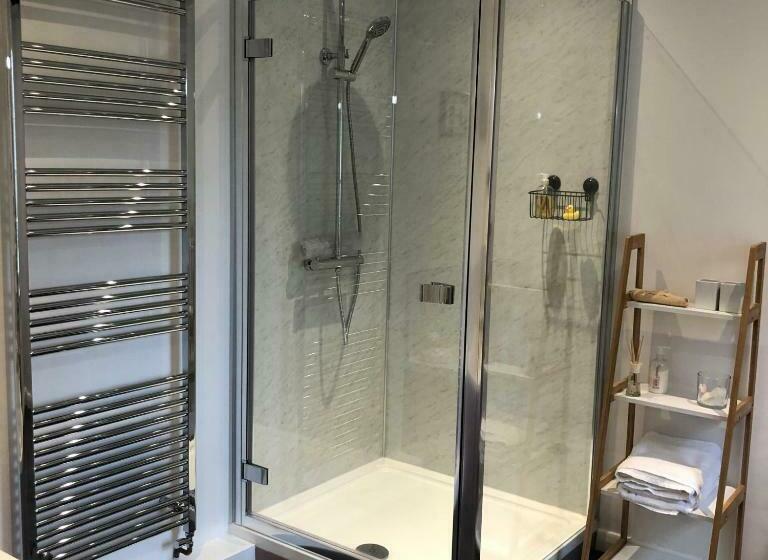 The Hollow Bed And Breakfast