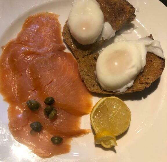 The Hollow Bed And Breakfast