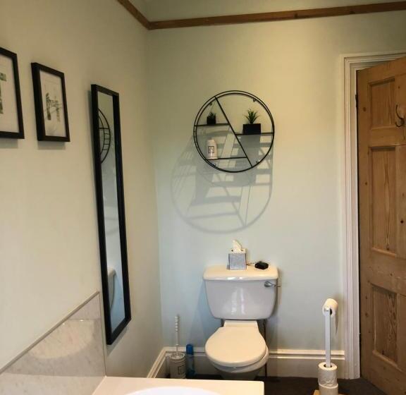 The Hollow Bed And Breakfast