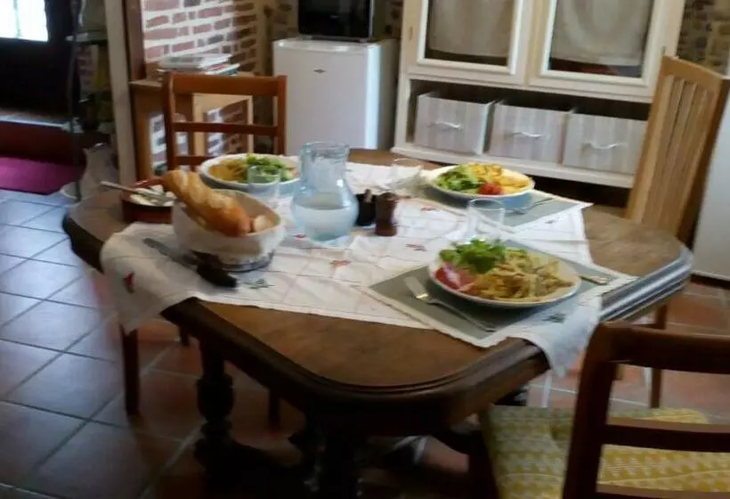 Aamiaismajoitus (B&B) Bnbinb La Cour Enchantée