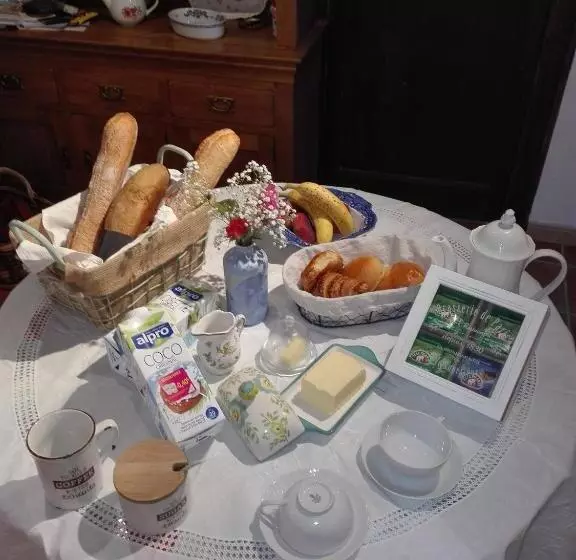 Aamiaismajoitus (B&B) Bnbinb La Cour Enchantée