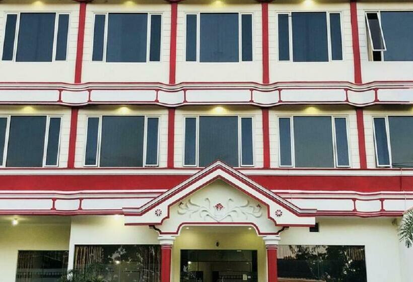 בית מלון כפרי Dragon Palace  By Amazing