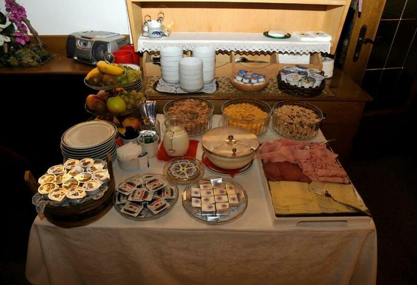 Отель Garni Halali