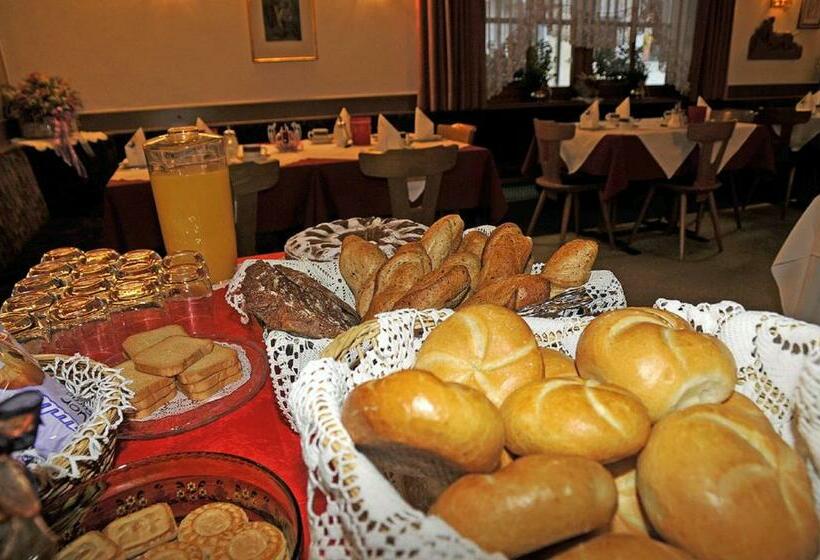 Отель Garni Halali