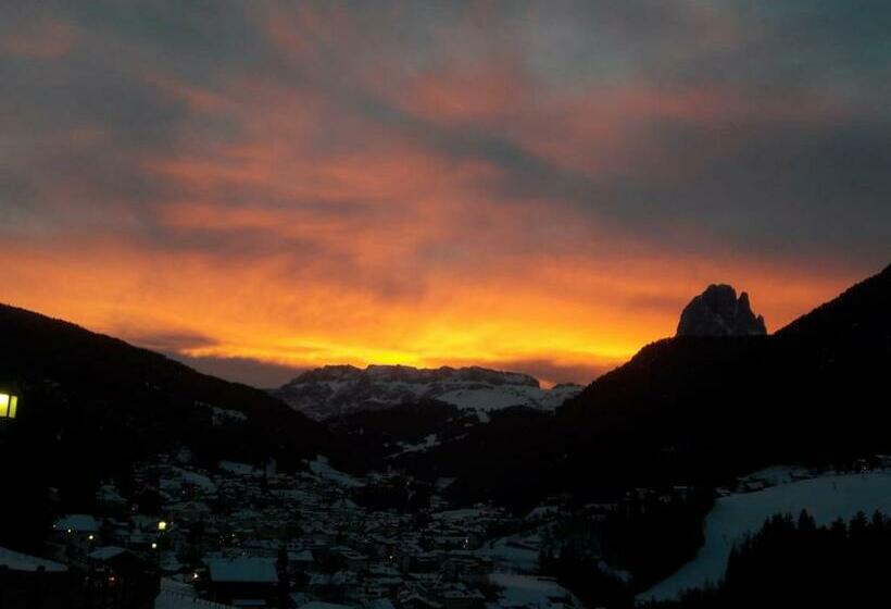 Отель Garni Halali