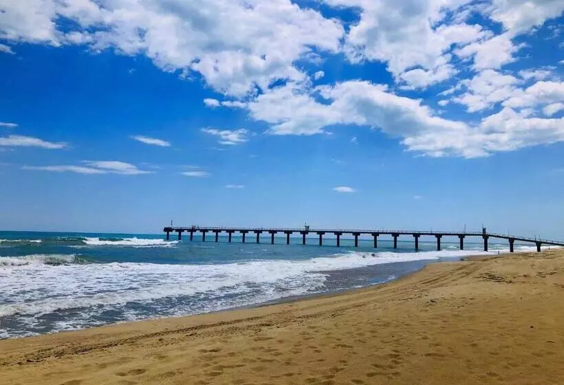 Hotelli Villa Adrian