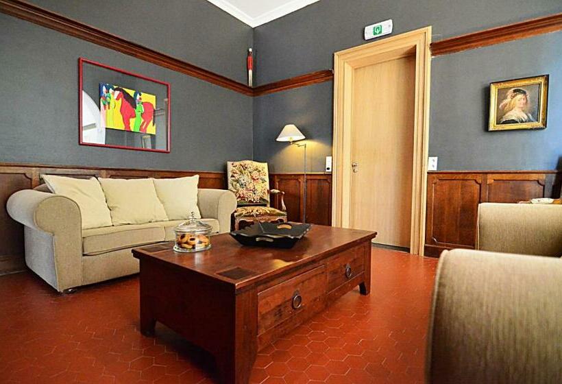 פנסיון La Citadine