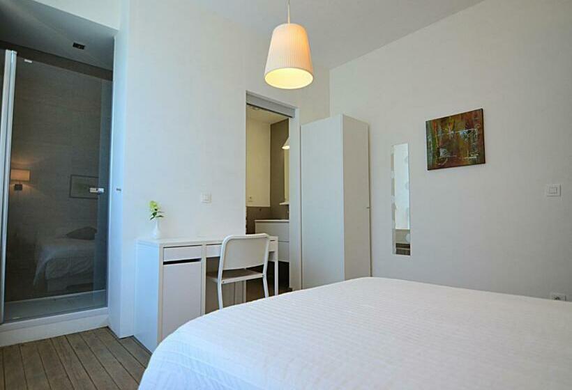 פנסיון La Citadine