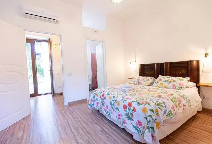 ペンション Villa La Quercia