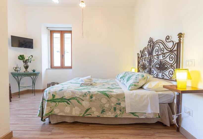 פנסיון Villa La Quercia