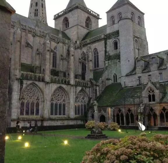 Aamiaismajoitus (B&B) Aux Perderies